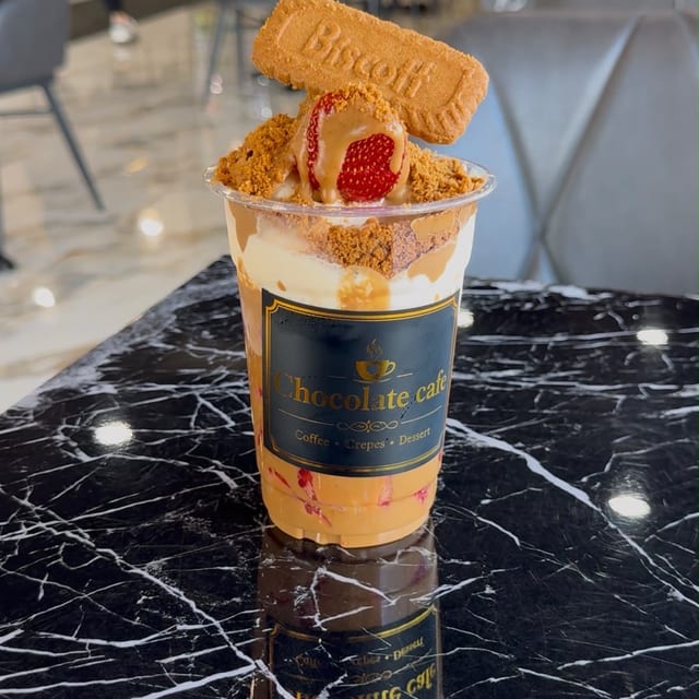 Strawberry Ice Cream Biscoff Cup.