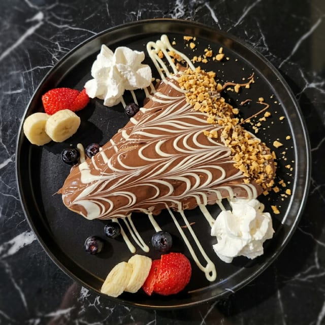 Mixed Fruit Crêpe.
